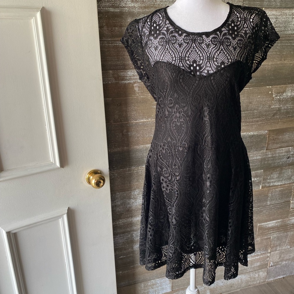 NWT Lovely Little Black Dress Lg